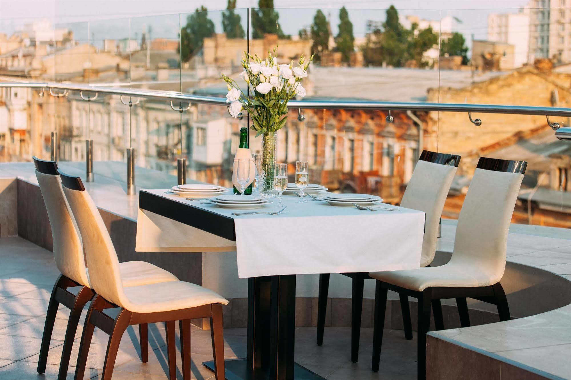Alarus Luxe Hotel Odessa Zewnętrze zdjęcie