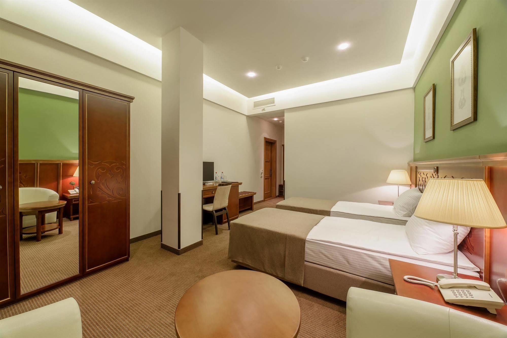 Alarus Luxe Hotel Odessa Zewnętrze zdjęcie