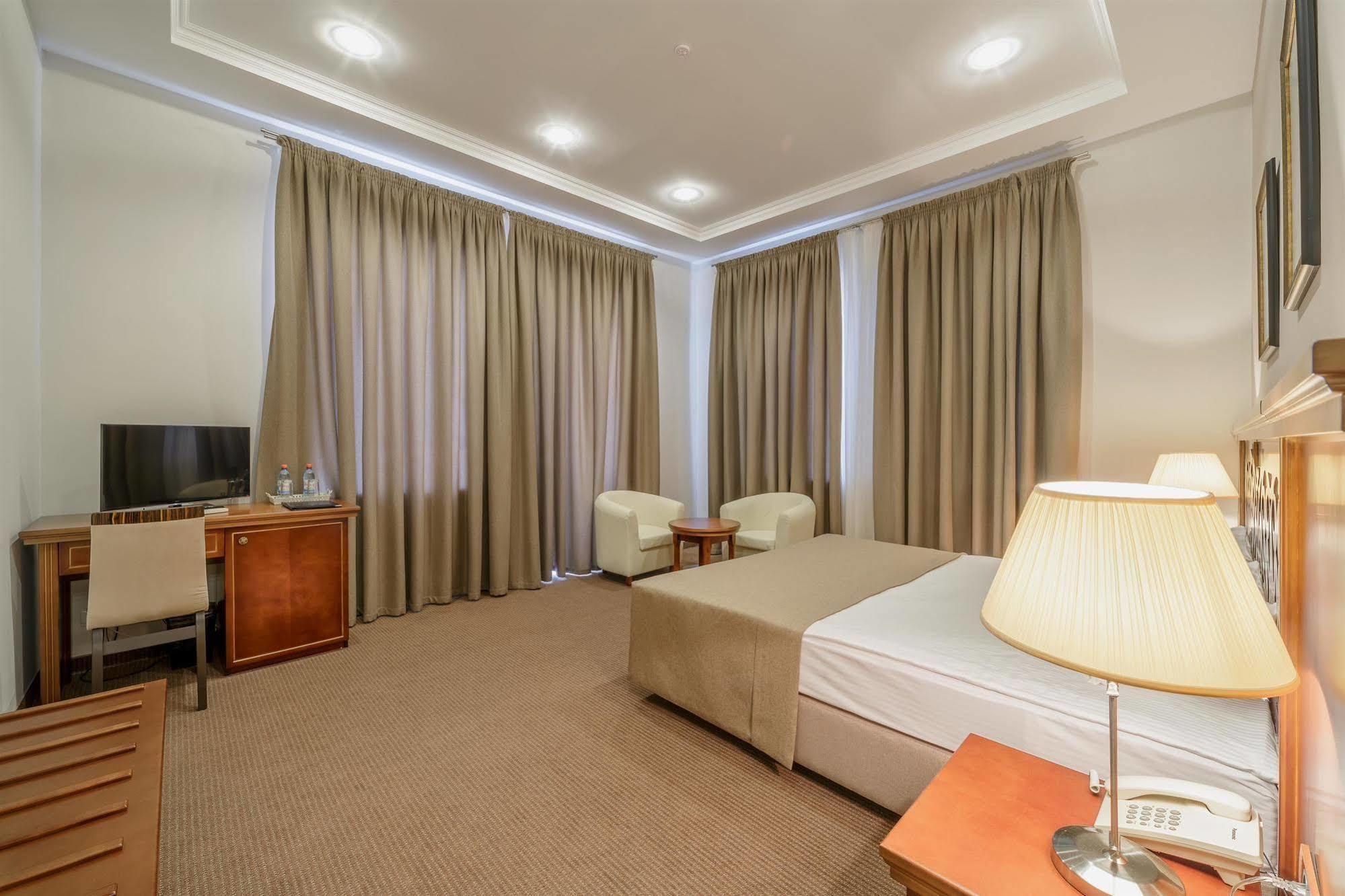 Alarus Luxe Hotel Odessa Zewnętrze zdjęcie